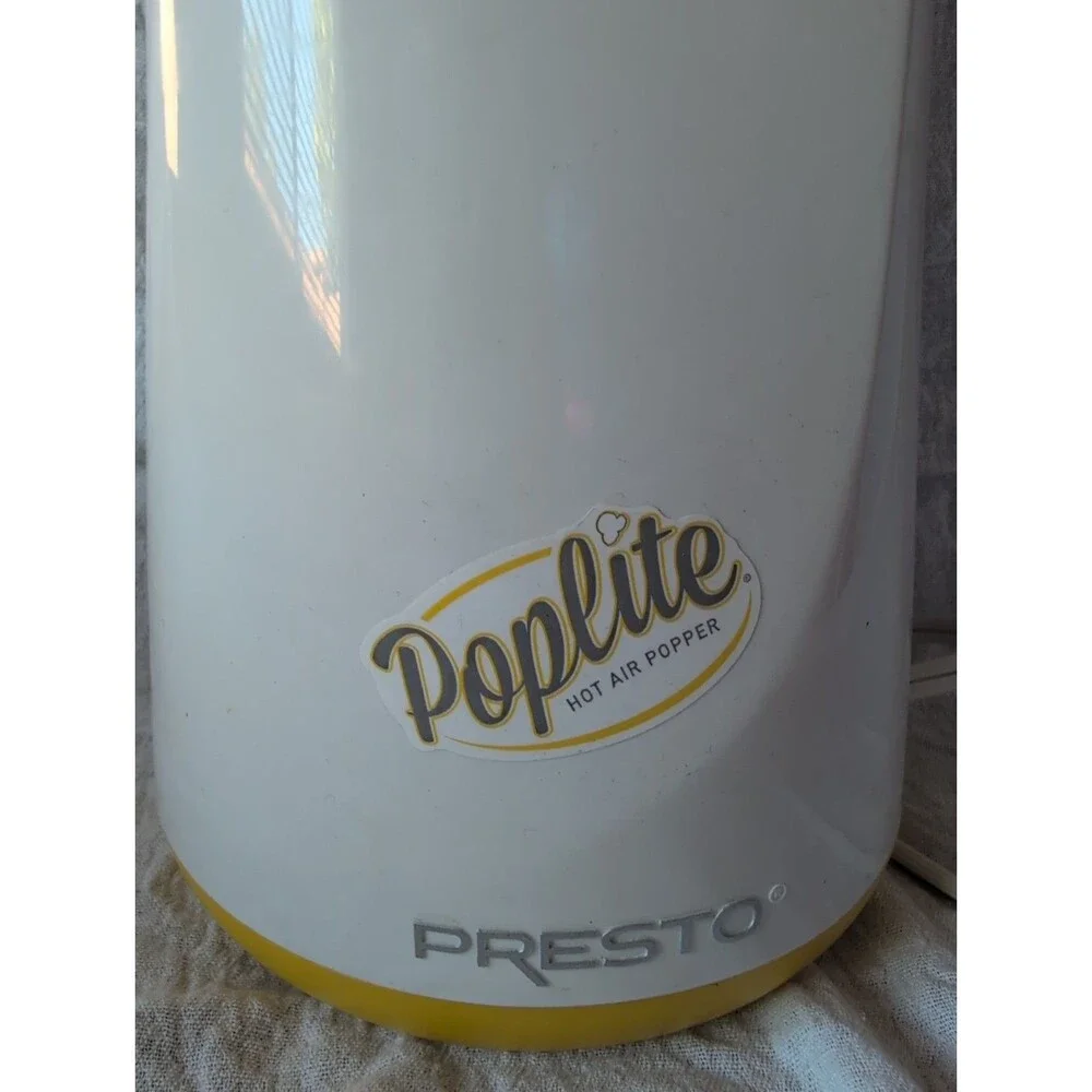Presto Poppette  Electric Popcorn Maker only used twice, works perfectly